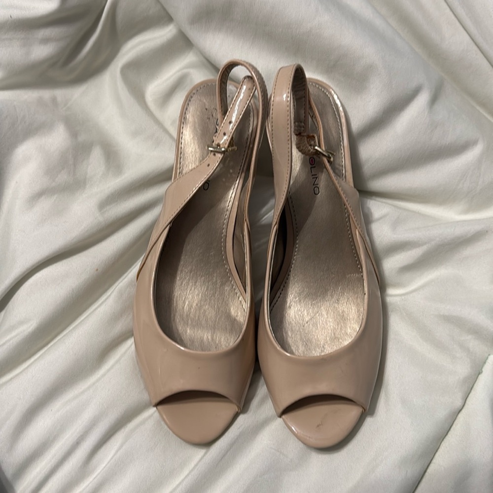 Bandolino Nude Peep Toe Slingback Heels